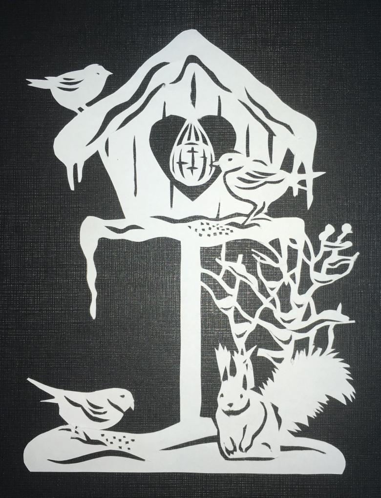 Вытынанки на окна к Новому году 2023 (80 фото) - трафареты и шаблоны, украшение новогоднего окна своими руками