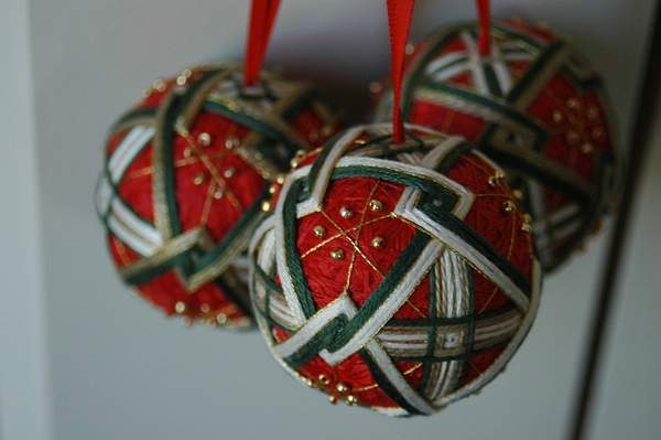 Фото 45: новогодние игрушки стран мира своими руками - японские игрушки темари как сделать легкую новогоднюю игрушку своими руками, фото 45