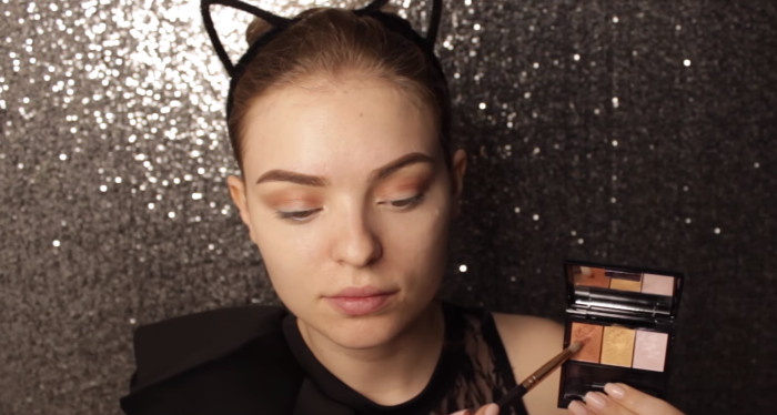 Маникюр на Новый год пошаговая инструкция с фото: макияж глаз Маникюр на Новый год пошаговая инструкция с фото: макияж глаз