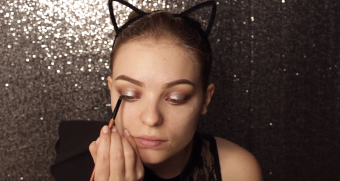 Маникюр на Новый год пошаговая инструкция с фото: макияж глаз Маникюр на Новый год пошаговая инструкция с фото: макияж глаз