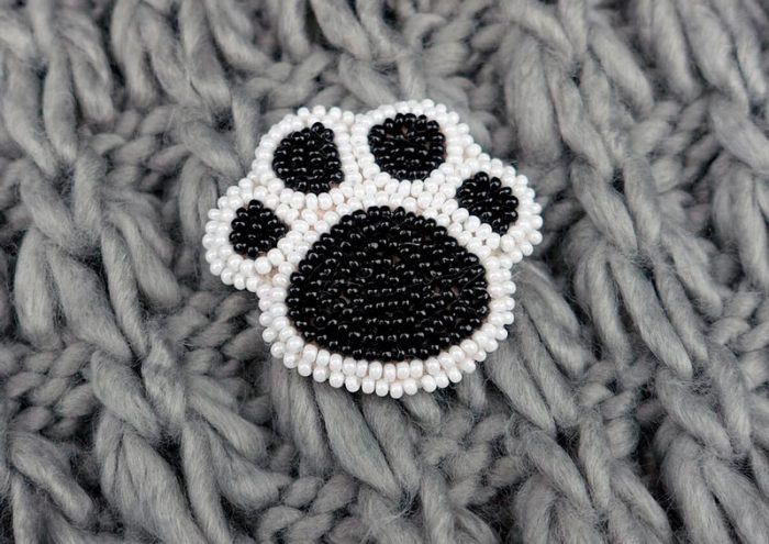 Собачья лапка вышивка бисером