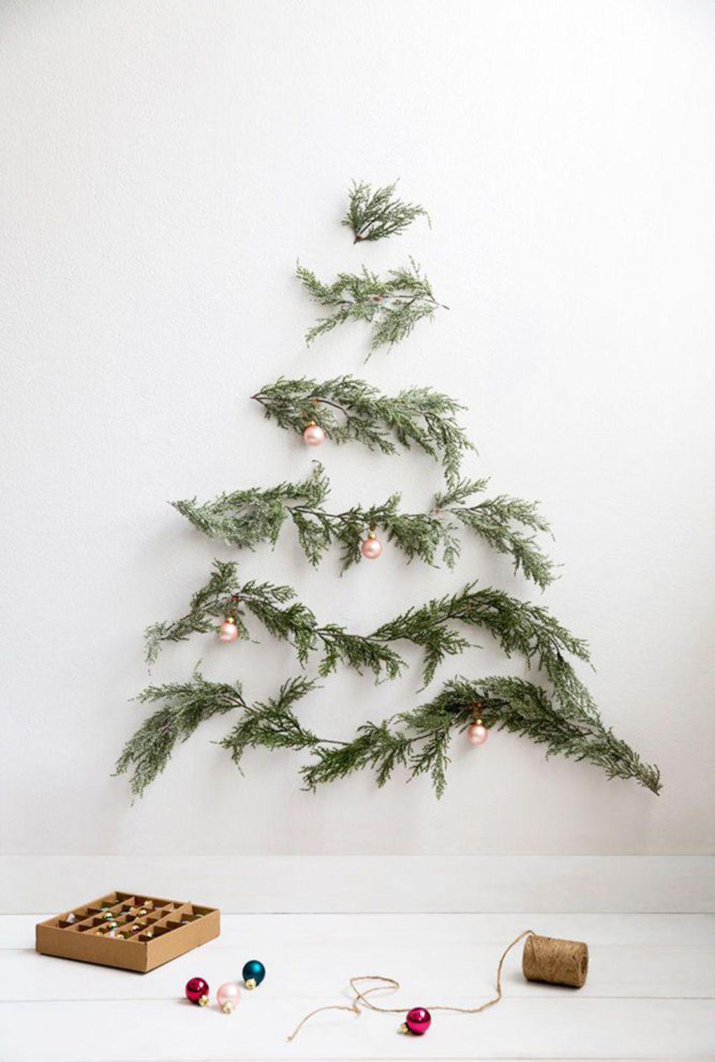 Оформление новогодней елки в стиле минимализм
