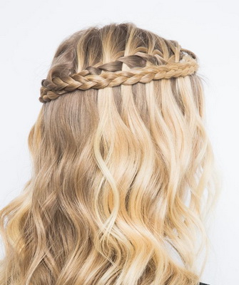 Причёски на каскадную стрижку: как укладывать каскад в домашних условиях, как самостоятельно уложить длинные, средние, короткие волосы феном, фото вечерних и простых моделей с челкой и без