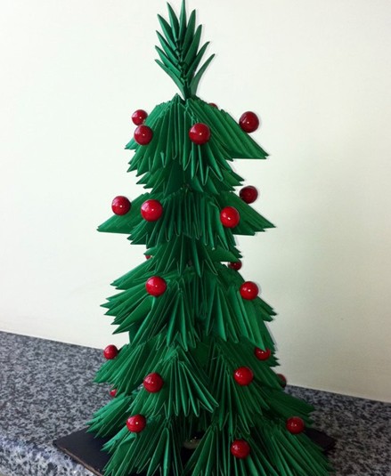 Вытынанки на Новый Год, трафареты на окна и шаблоны для вырезания из бумаги