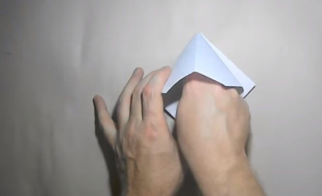 Как сделать хлопушку из бумаги — инструкция с фото