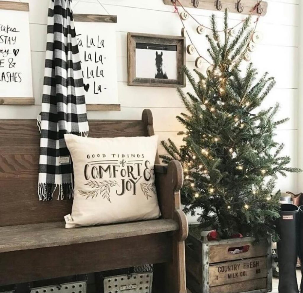 Белые елки – как украсить, актуальные советы