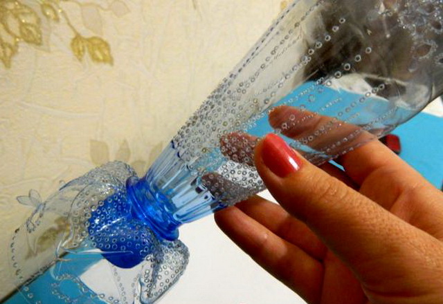 Новогодняя поделка из пластиковой бутылки