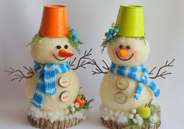 Новогодняя поделка из пластиковой бутылки