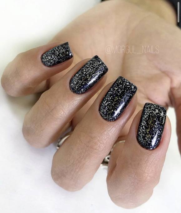 Маникюр на Новый год 2021 - красивые идеи (80 фото)