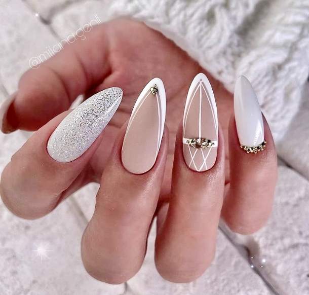 Маникюр на Новый год 2021 - красивые идеи (80 фото)