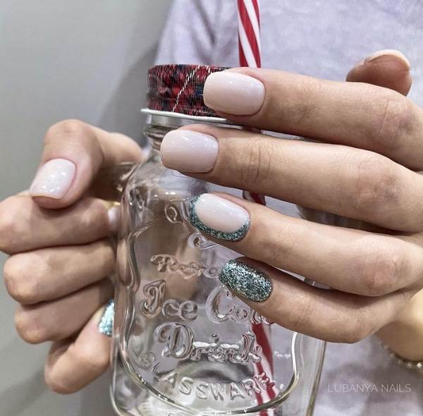 Маникюр на Новый год 2021 - красивые идеи (80 фото)