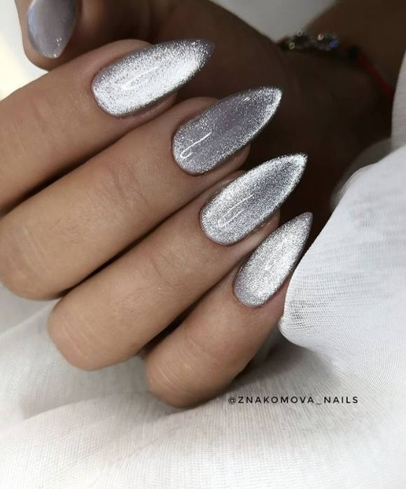 Маникюр на Новый год 2021 - красивые идеи (80 фото)