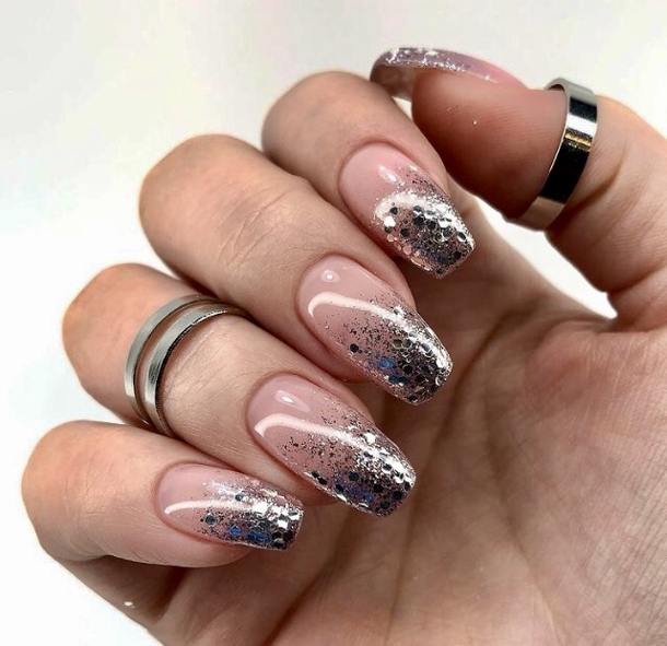 Маникюр на Новый год 2021 - красивые идеи (80 фото)