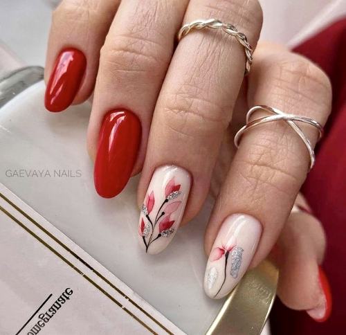 Красный маникюр 2022-2023 — модные тенденции и новинки дизайна