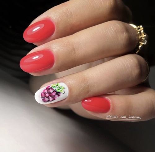 Красный маникюр 2022-2023 — модные тенденции и новинки дизайна