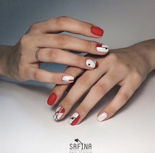 Красный маникюр 2022-2023 — модные тенденции и новинки дизайна