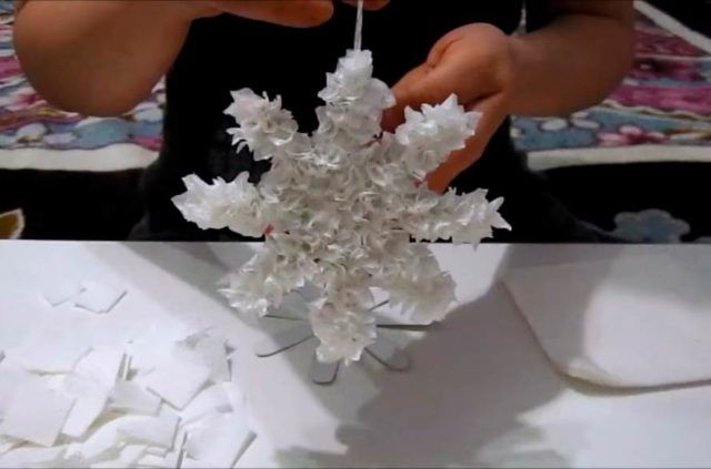 Украшение класса к Новому году: фото удачных примеров