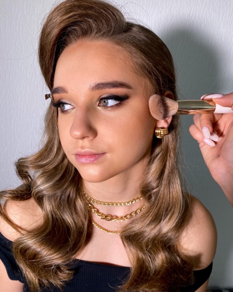 Новогодний макияж 2021: делаем сами как визажист (пошагово)