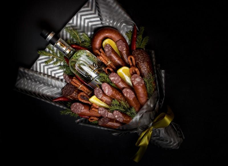 Самодельная корзинка для новогодних украшений