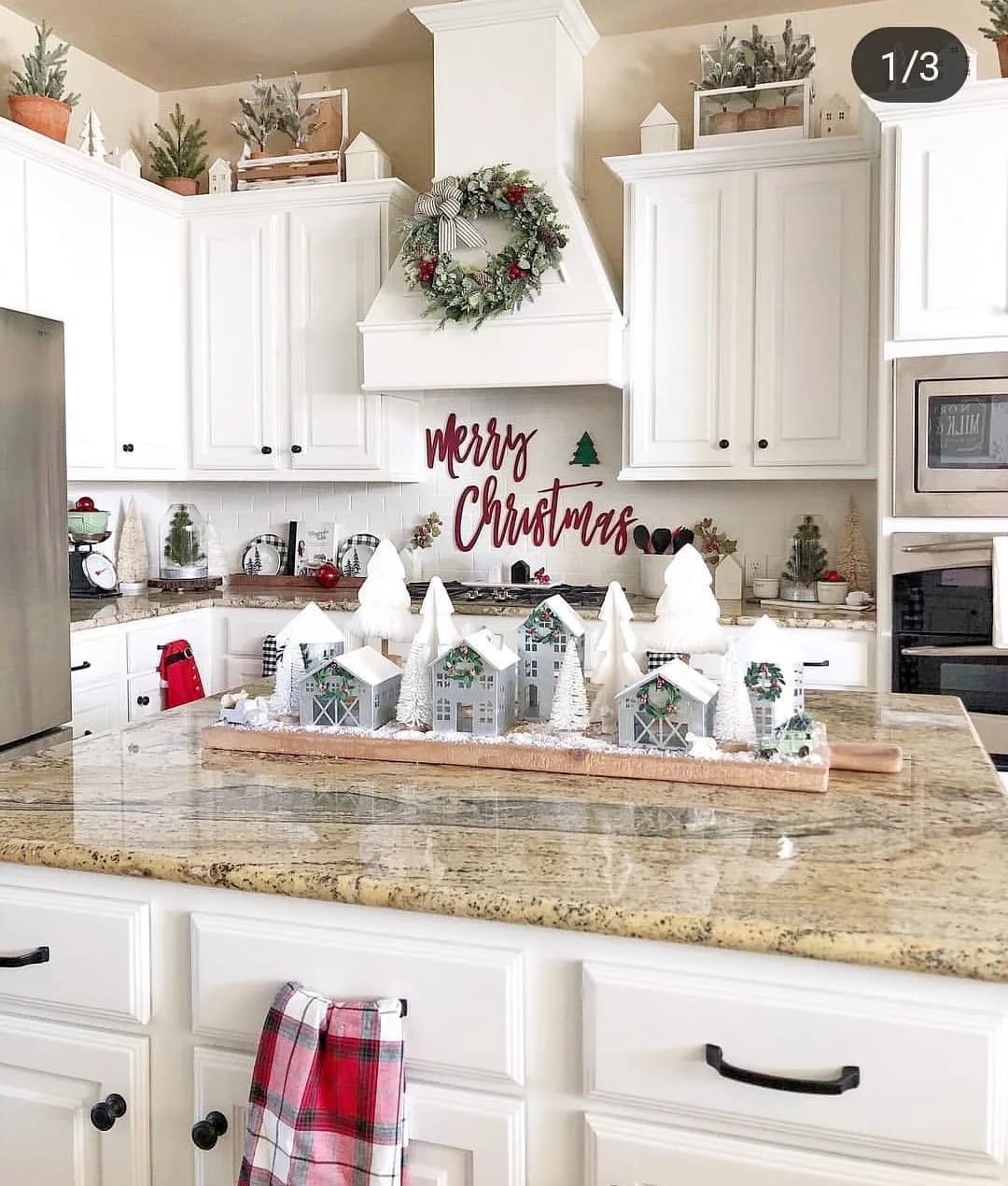 Как украсить кухню на Новый год своими руками: от декора двери до сервировки стола