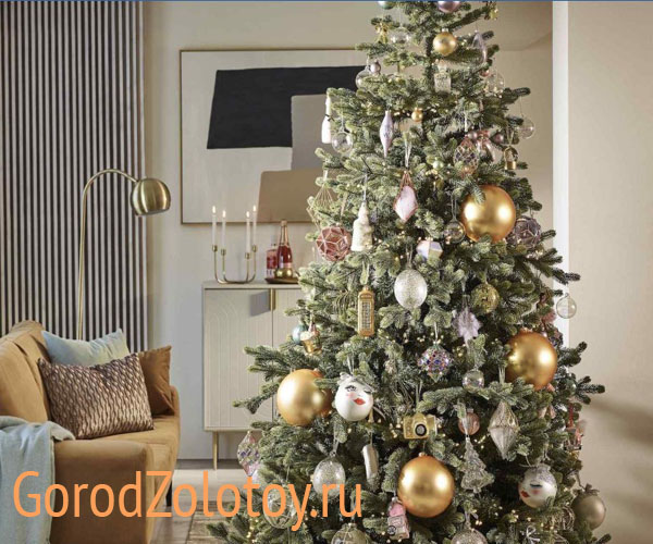 100 идей как нарядить ёлку в 2023 году: модные тренды