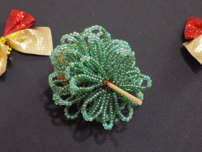 Елка из бисера (115 фото) - легкие схемы и пошаговые мастер-классы для начинающих