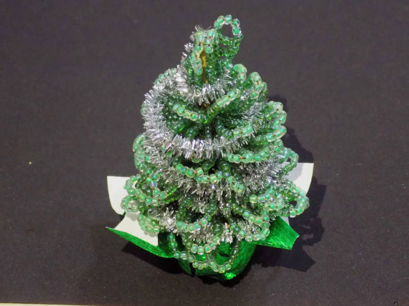 Елка из бисера (115 фото) - легкие схемы и пошаговые мастер-классы для начинающих