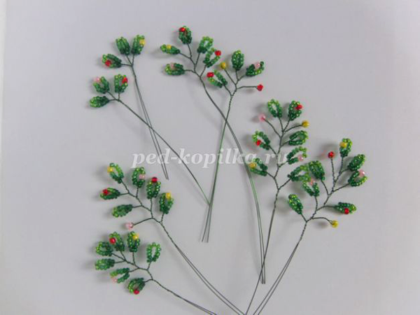 новогодние поделки из бисера для начинающих 2