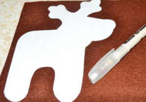 Новогодний олень - трафарет для вырезания 2023, большого размер