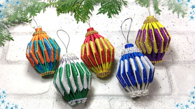 Новогодние украшения из фоамирана 1