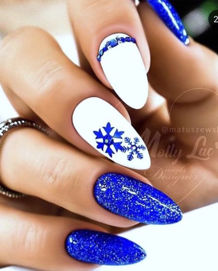 Маникюр на Новый год 2021 - красивые идеи (80 фото)