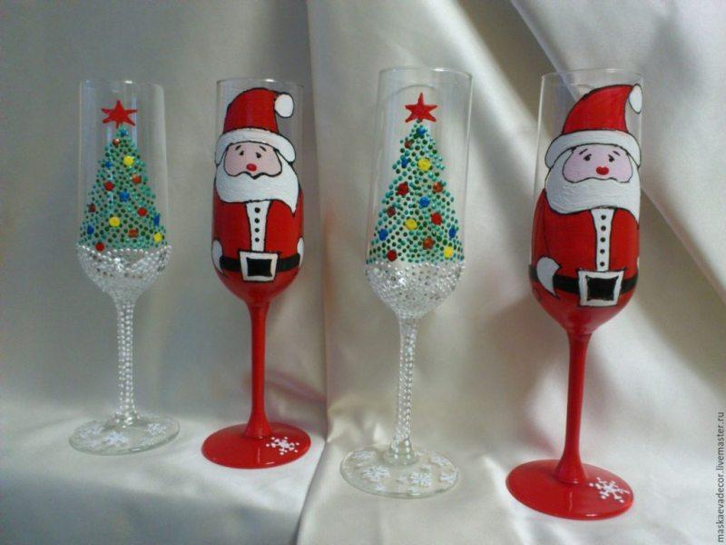 Как украсить бокалы на Новый год своими руками?