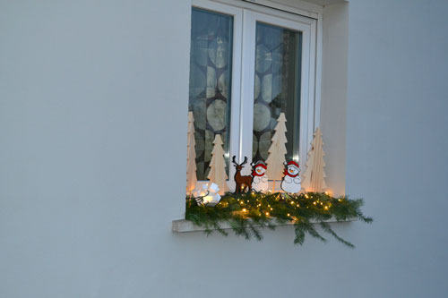 украшение окон на новый год своими руками идеи 5