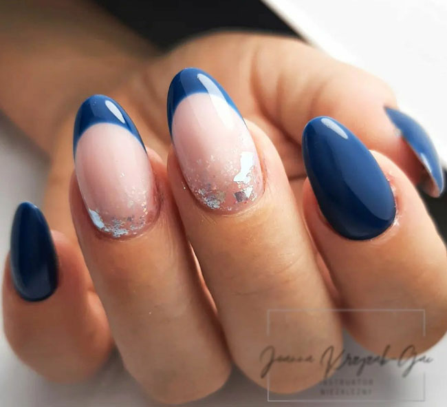 Идей маникюра на Новый год 2023 на короткие, длинные ногти