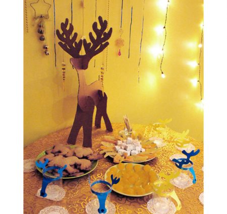 Новогодний олень - трафарет для вырезания 2023, большого размер