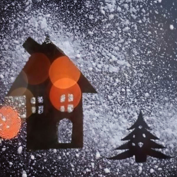 Рисунки на окнах к новому году 2022 гуашью, зубной пастой и прочими способами